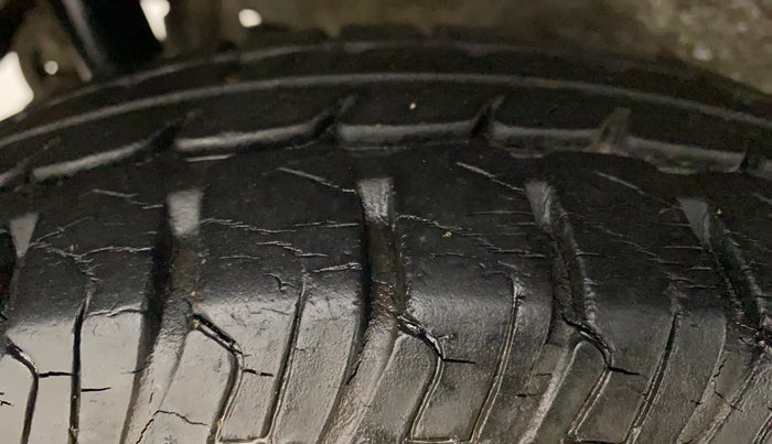 2013 Maruti Wagon R 1.0 LXI, Petrol, Manual, 22,355 km, Right Rear Tyre Tread