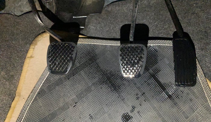 2015 Honda Brio S MT, Petrol, Manual, 35,394 km, Pedals