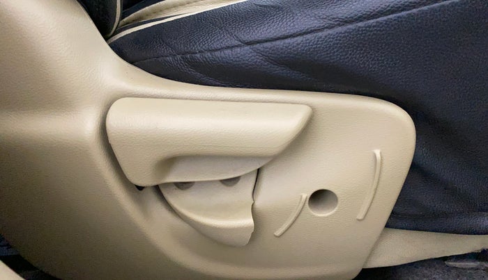 2015 Honda Brio S MT, Petrol, Manual, 35,394 km, Driver Side Adjustment Panel