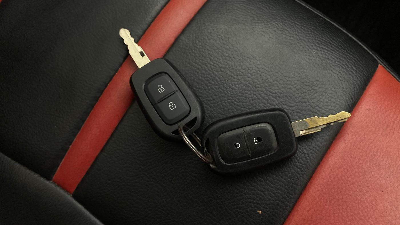 2022 Renault Kwid RXT 1.0 (O), Petrol, Manual, 97,643 km, Key Close Up