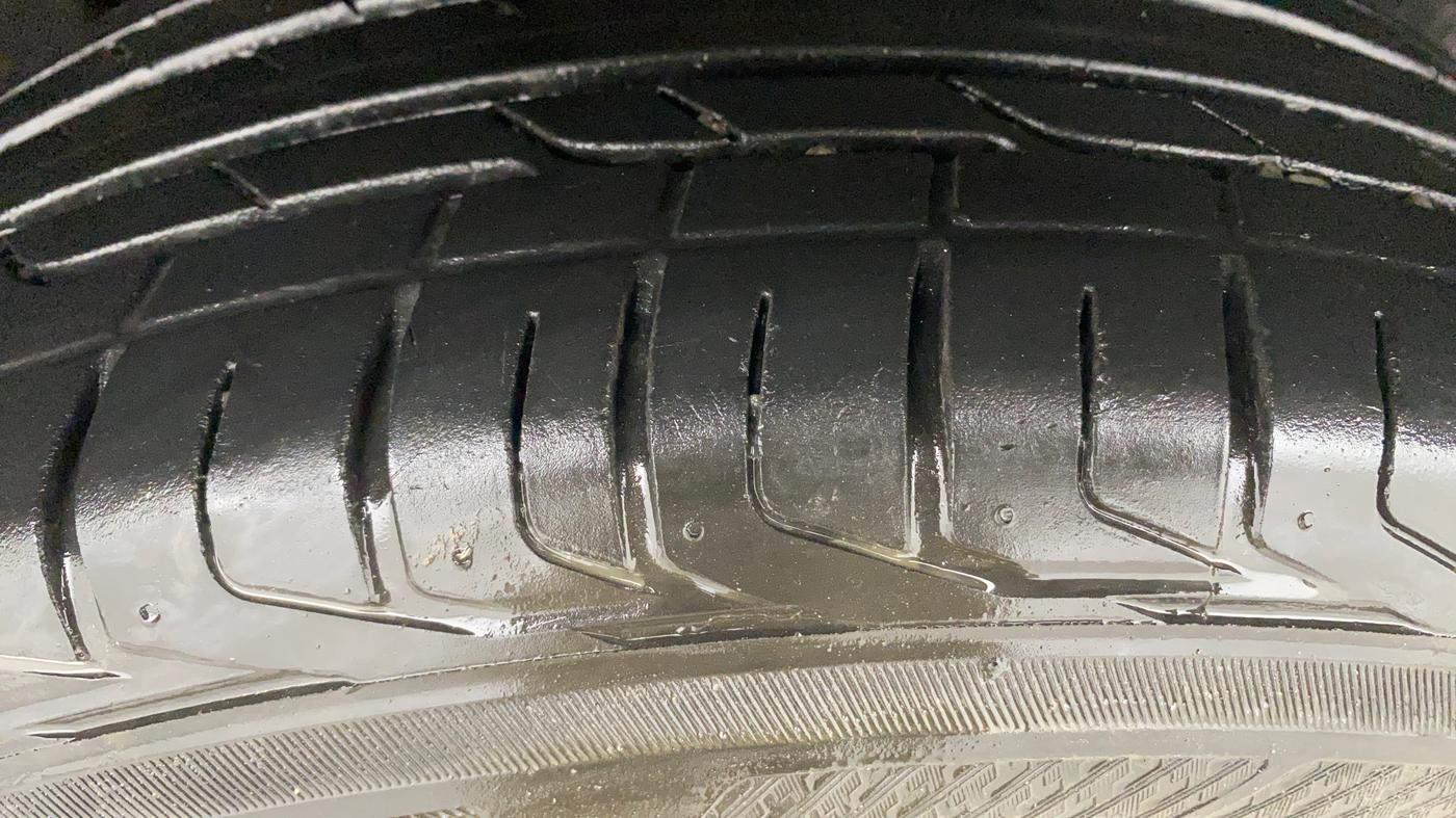 2021 Toyota URBAN CRUISER PREMIUM GRADE AT, Petrol, Automatic, 83,669 km, Right Rear Tyre Tread