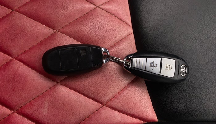 2021 Toyota URBAN CRUISER PREMIUM GRADE AT, Petrol, Automatic, 83,669 km, Key Close Up