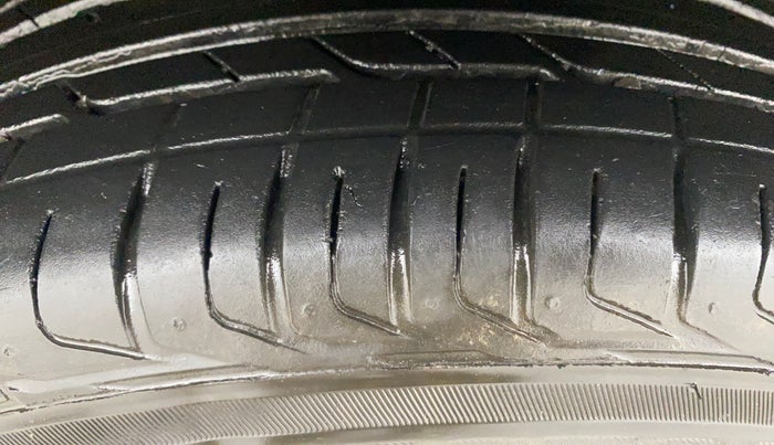 2021 Toyota URBAN CRUISER PREMIUM GRADE AT, Petrol, Automatic, 83,669 km, Left Front Tyre Tread