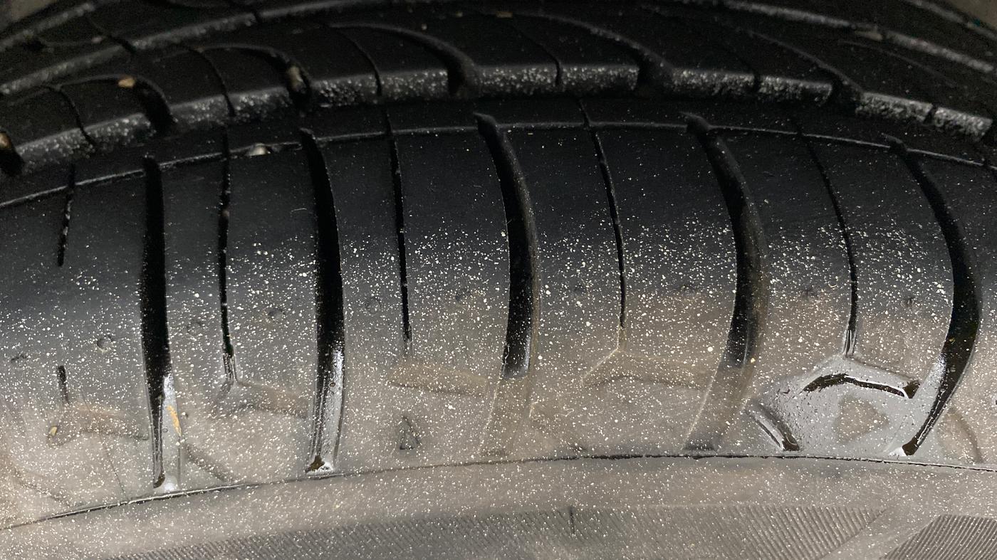 2013 Honda Brio VX AT, Petrol, Automatic, 67,479 km, Left Rear Tyre Tread