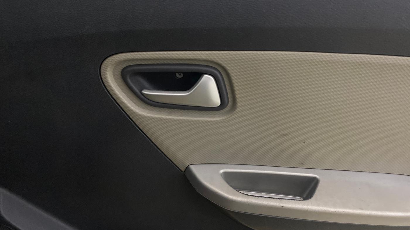 2018 Maruti Alto K10 VXI (O) AMT, Petrol, Automatic, 54,834 km, Driver Side Door Panels Control