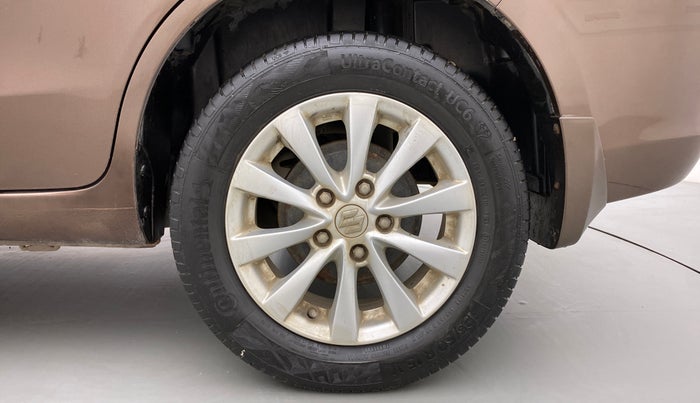2014 Maruti Ertiga ZXI, Petrol, Manual, 78,248 km, Left Rear Wheel
