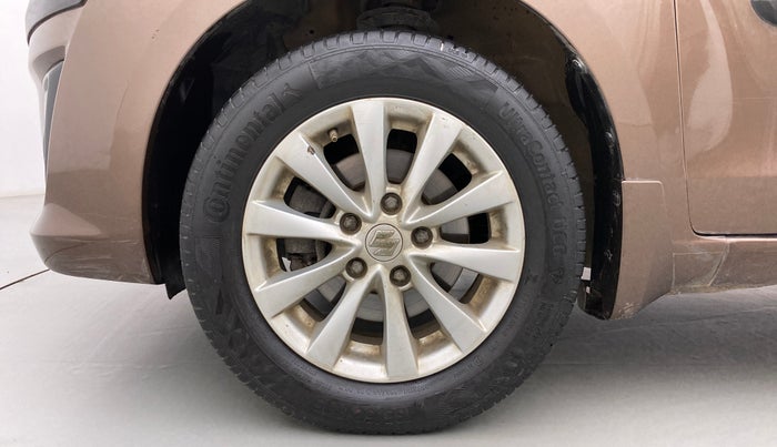 2014 Maruti Ertiga ZXI, Petrol, Manual, 78,248 km, Left Front Wheel