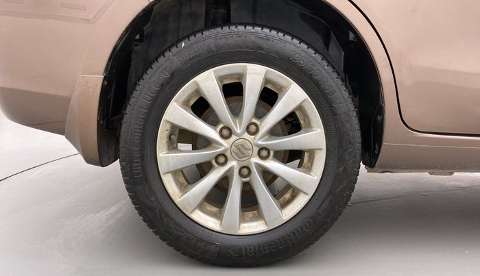 2014 Maruti Ertiga ZXI, Petrol, Manual, 78,248 km, Right Rear Wheel