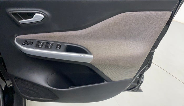 2021 Nissan MAGNITE XV MT PETROL, Petrol, Manual, 13,650 km, Driver Side Door Panels Control