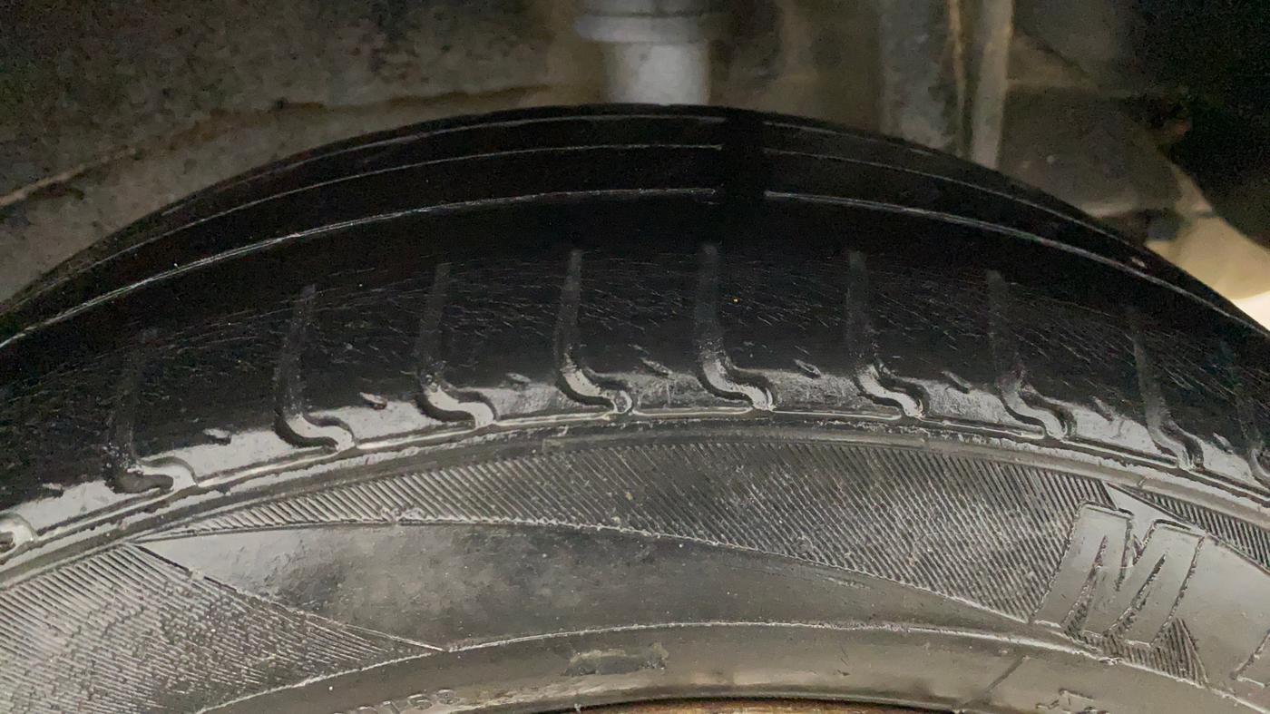 2017 Tata Zest XE PETROL, CNG, Manual, 70,123 km, Left Rear Tyre Tread