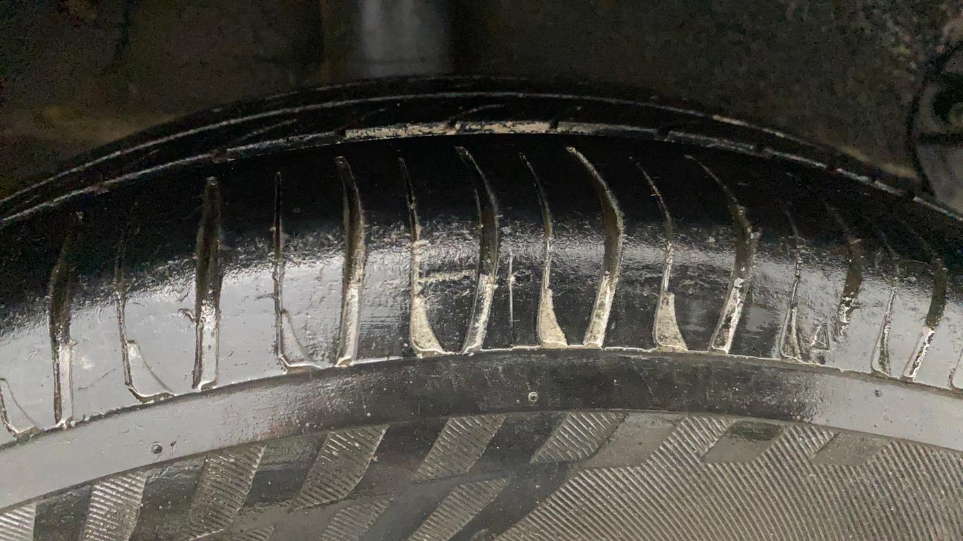 2017 Tata Zest XE PETROL, CNG, Manual, 70,123 km, Right Rear Tyre Tread
