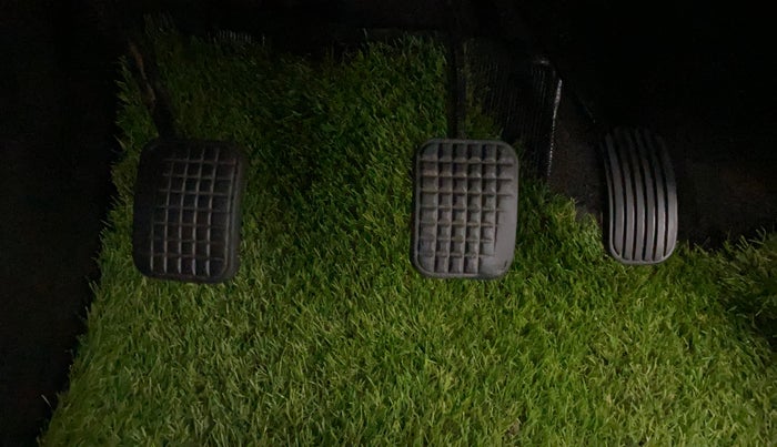 2017 Tata Zest XE PETROL, Petrol, Manual, 70,061 km, Pedals