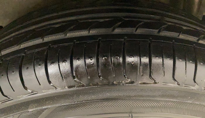 2016 Maruti Celerio VXI AMT, Petrol, Automatic, 59,678 km, Left Rear Tyre Tread