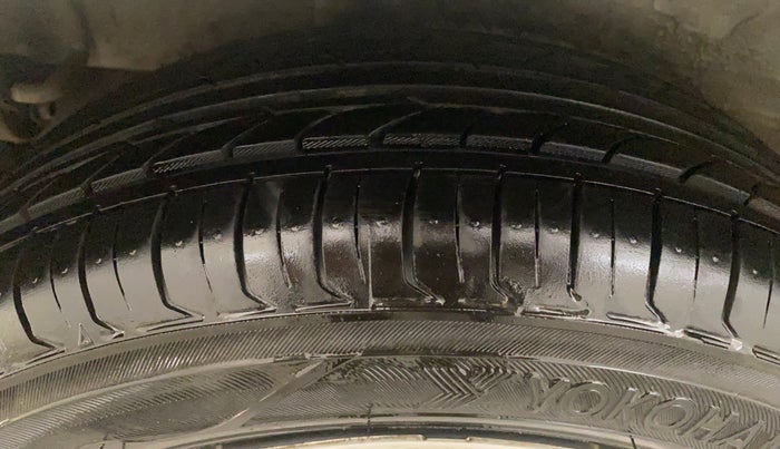 2016 Maruti Celerio VXI AMT, Petrol, Automatic, 59,678 km, Right Rear Tyre Tread