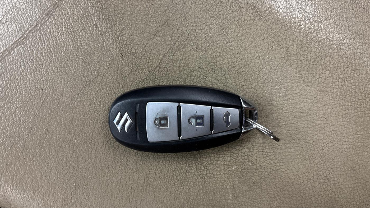 2018 Maruti Ciaz ALPHA 1.5 SHVS PETROL, Petrol, Manual, 1,23,069 km, Key Close Up