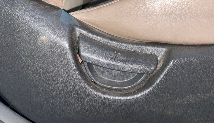 2019 Hyundai Xcent S 1.2, Petrol, Manual, 56,577 km, Driver Side Adjustment Panel