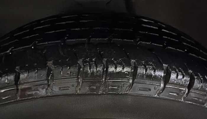 2015 Maruti Alto K10 VXI AMT, Petrol, Automatic, 16,531 km, Left Front Tyre Tread