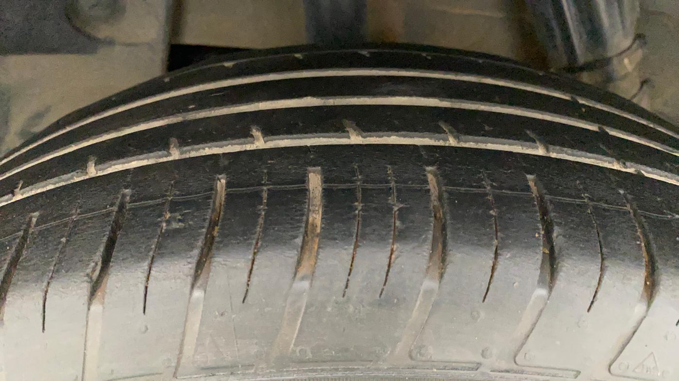 2019 Renault Duster 110 PS RXZ 4X2 AMT DIESEL, Diesel, Automatic, 69,084 km, Right Rear Tyre Tread