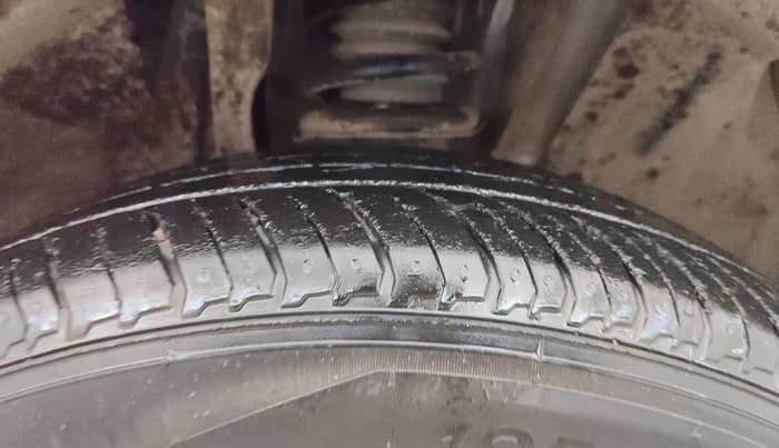 2021 Renault Kiger RXZ AMT, Petrol, Automatic, 26,027 km, Right Front Tyre Tread