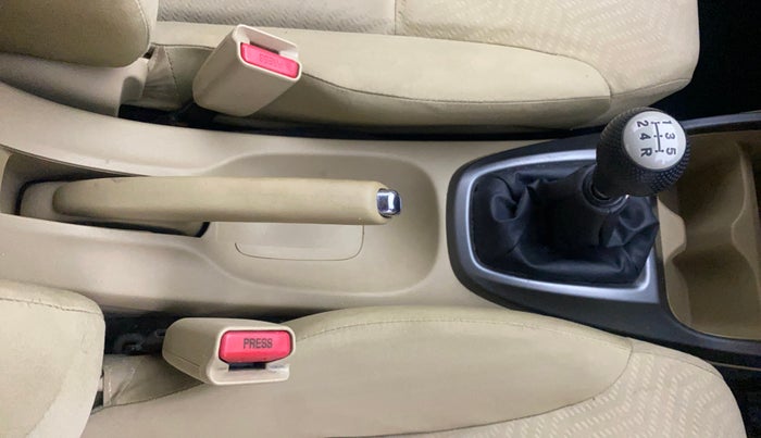 2013 Honda City 1.5L I-VTEC V MT, Petrol, Manual, 1,01,378 km, Gear Lever