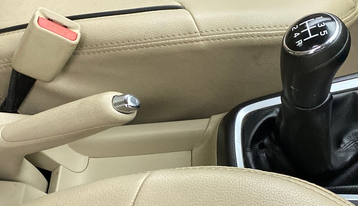 2020 Maruti Dzire VXI, Petrol, Manual, 48,930 km, Gear Lever