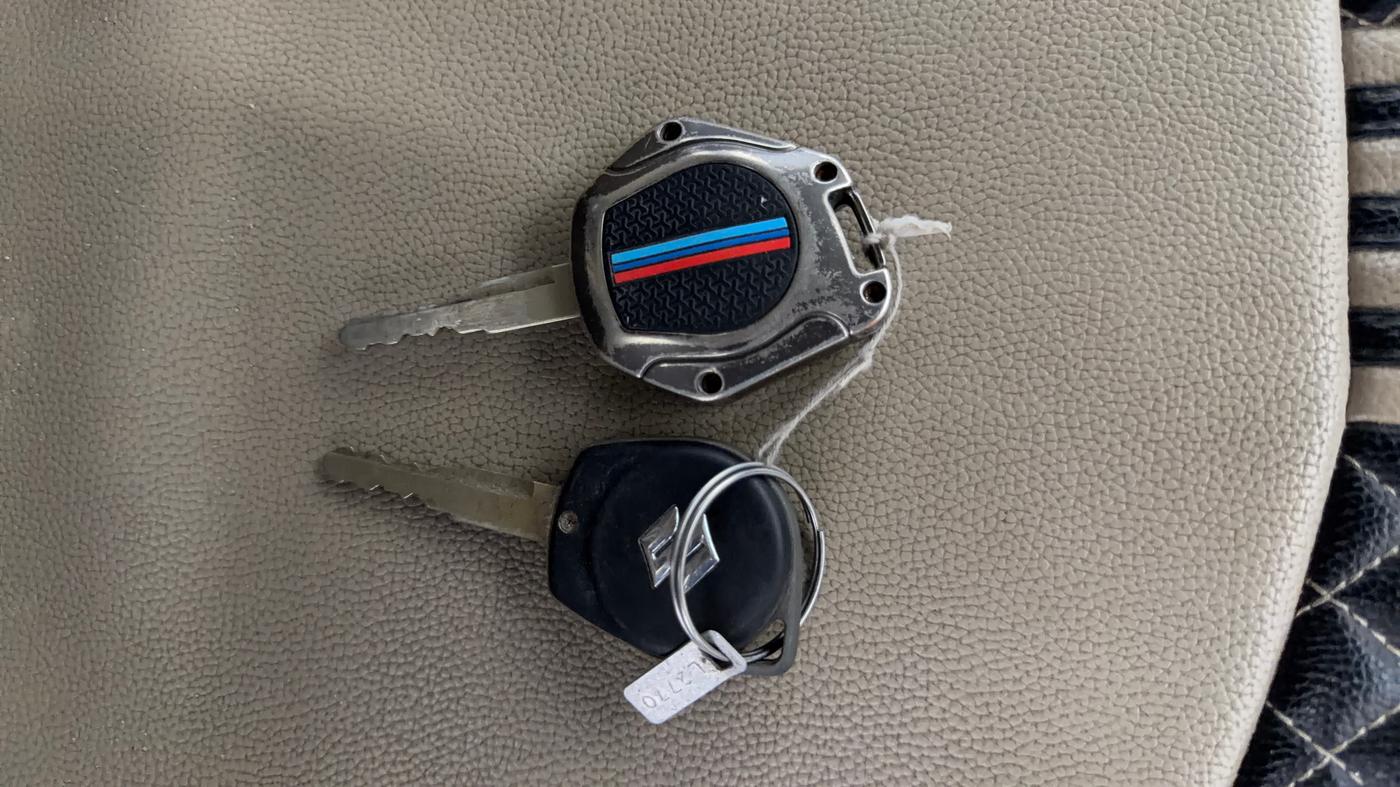 2019 Maruti Dzire VXI, Petrol, Manual, 27,585 km, Key Close Up