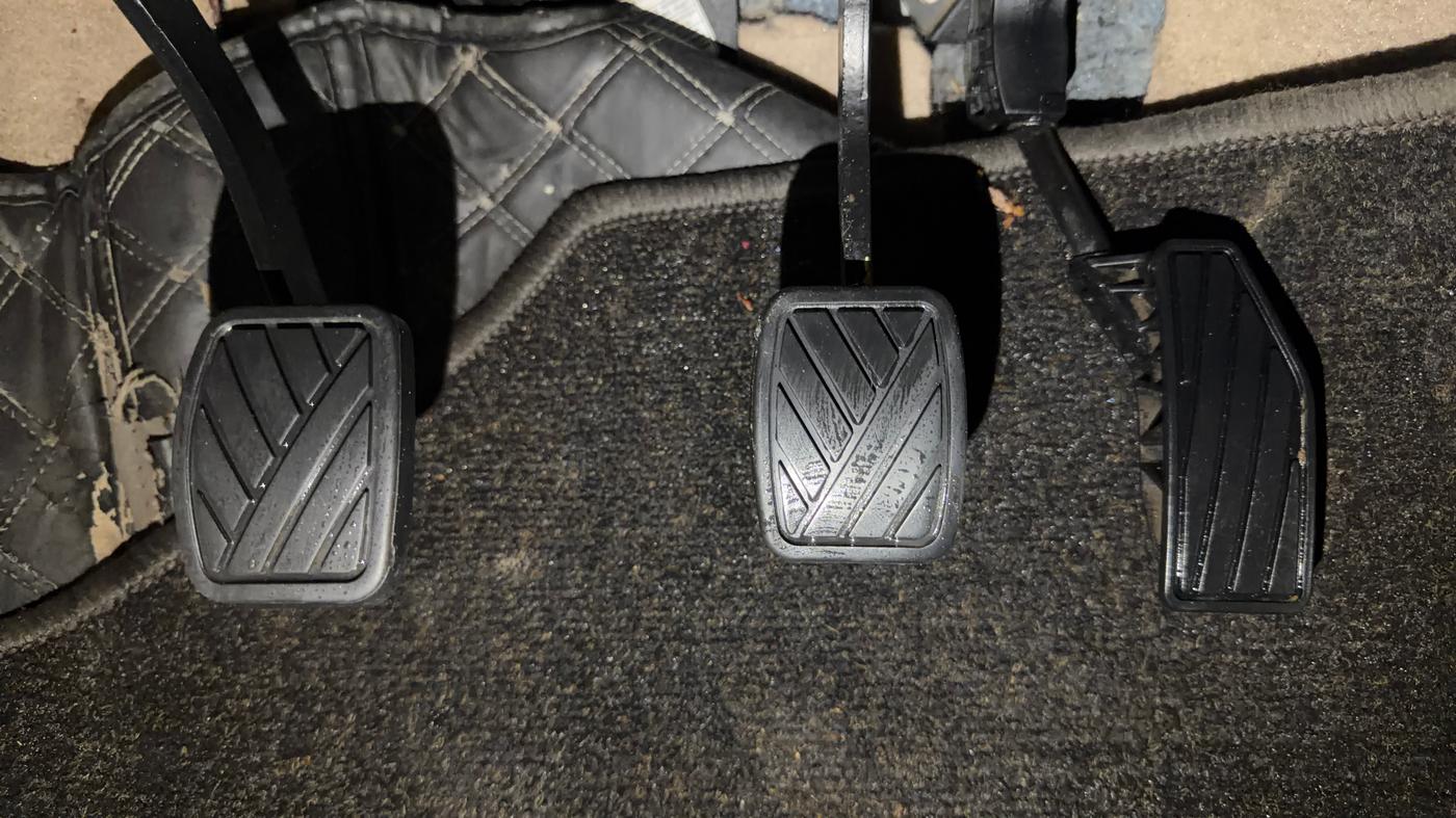 2019 Maruti Dzire VXI, Petrol, Manual, 27,585 km, Pedals