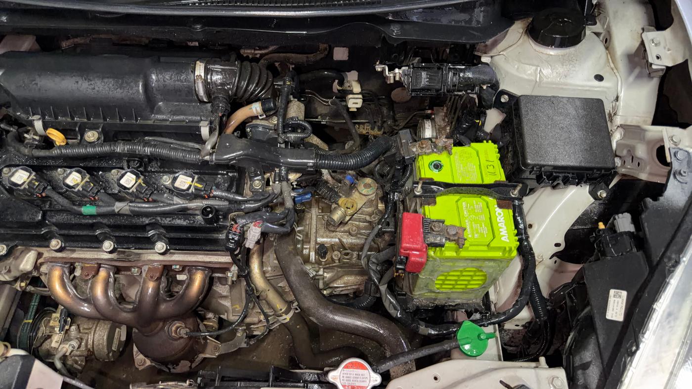 2019 Maruti Dzire VXI, Petrol, Manual, 27,585 km, Engine View - Left