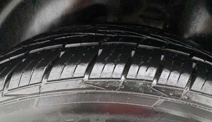 2017 Hyundai Creta SX PLUS AT 1.6 DIESEL, Diesel, Automatic, 88,545 km, Left Rear Tyre Tread
