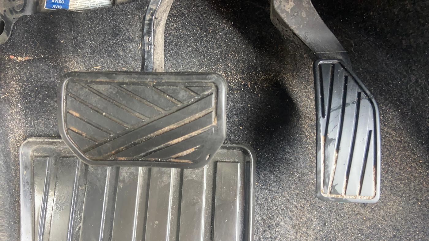 2018 Maruti Vitara Brezza ZDI AMT, Diesel, Automatic, 78,996 km, Pedals