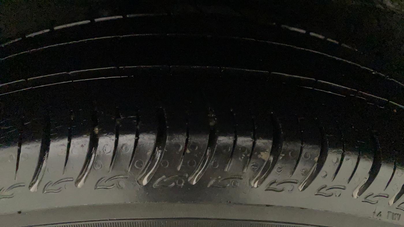 2016 Maruti Celerio ZXI AMT, Petrol, Automatic, 76,727 km, Left Front Tyre Tread