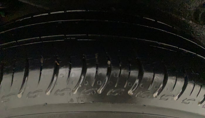 2016 Maruti Celerio ZXI AMT, Petrol, Automatic, 76,727 km, Right Rear Tyre Tread