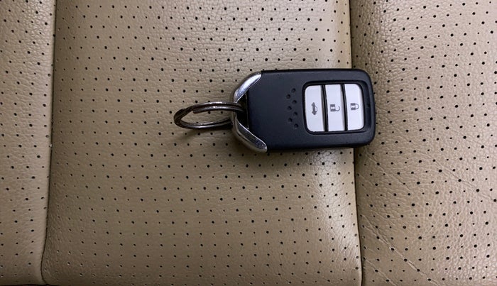 2015 Honda City 1.5L I-VTEC VX CVT, Petrol, Automatic, 44,285 km, Key Close Up