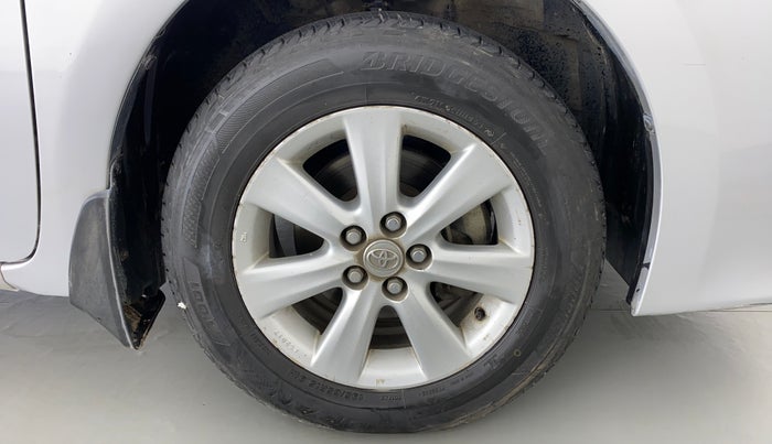 2016 Toyota Corolla Altis G AT, Petrol, Automatic, 88,365 km, Right Front Wheel