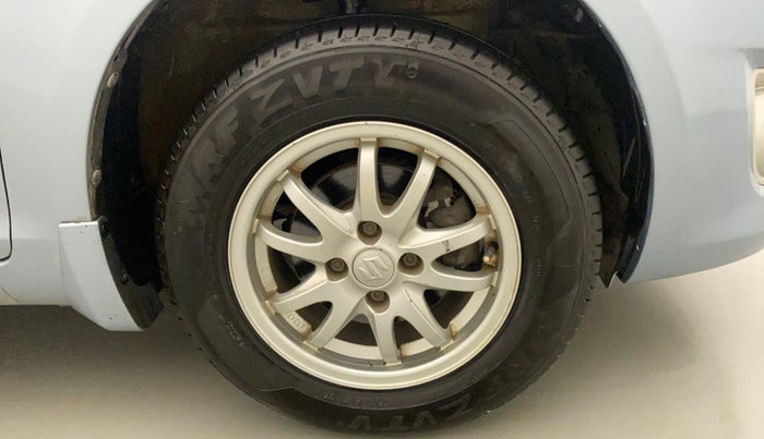 2013 Maruti Swift Dzire VXI REGAL EDITION, Petrol, Manual, 98,655 km, Right Front Wheel