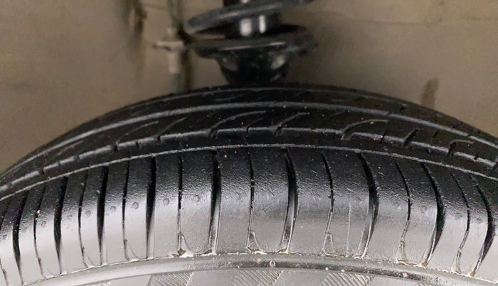 2015 Maruti Alto 800 LXI, Petrol, Manual, 49,812 km, Right Front Tyre Tread