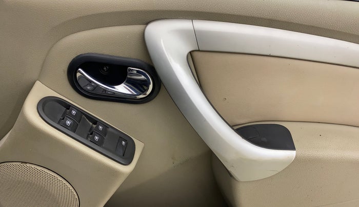 2016 Nissan Terrano XL (P), Petrol, Manual, 1,09,757 km, Driver Side Door Panels Control