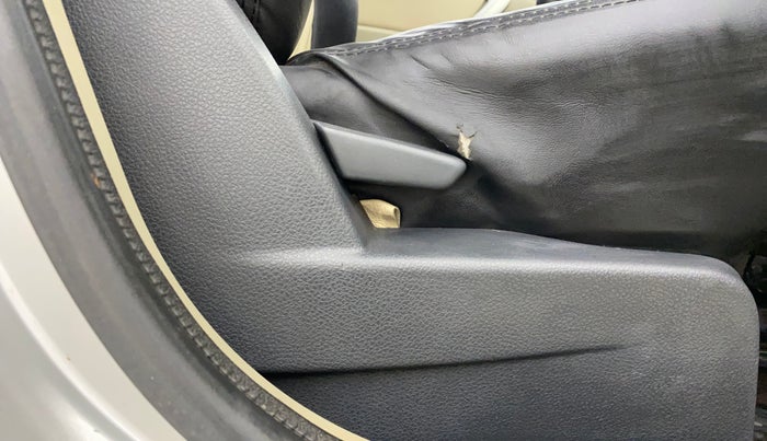 2016 Nissan Terrano XL (P), Petrol, Manual, 1,09,757 km, Driver Side Adjustment Panel