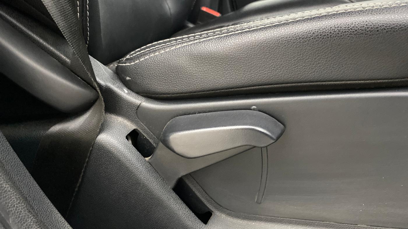 2018 Ford Ecosport TITANIUM + 1.5L PETROL AT, Petrol, Automatic, 35,402 km, Driver Side Adjustment Panel
