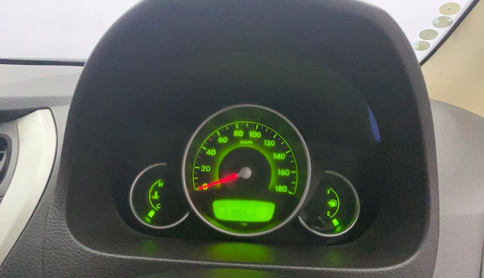 2014 Hyundai Eon MAGNA +, Petrol, Manual, 31,965 km, Odometer Image