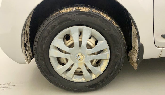 2016 Hyundai Eon ERA +, Petrol, Manual, 36,931 km, Left Front Wheel