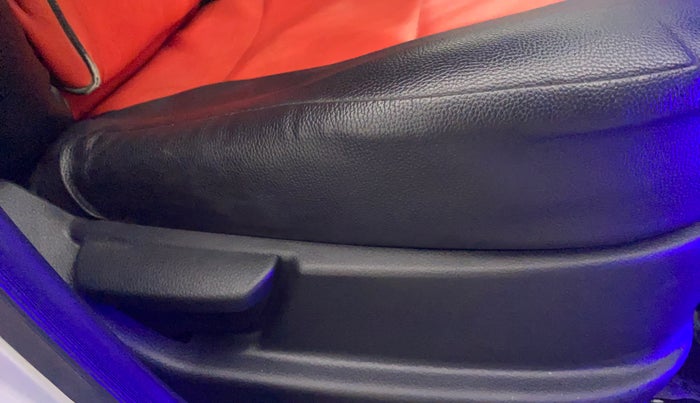 2016 Hyundai Eon ERA +, Petrol, Manual, 36,931 km, Driver Side Adjustment Panel