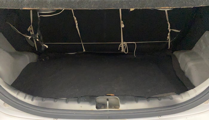 2016 Hyundai Eon ERA +, Petrol, Manual, 36,931 km, Boot Inside