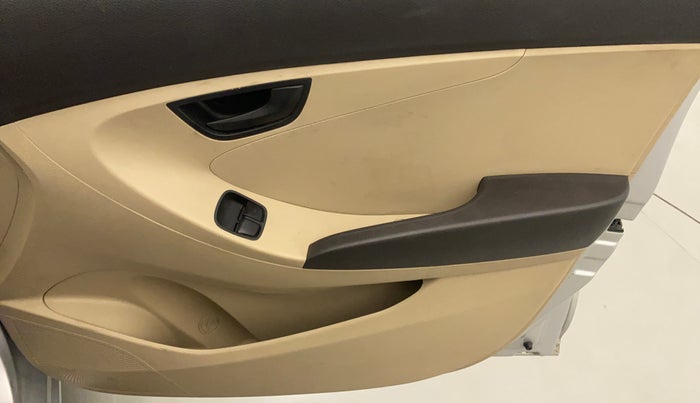 2016 Hyundai Eon ERA +, Petrol, Manual, 36,931 km, Driver Side Door Panels Control