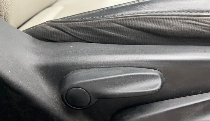 2018 Jeep Compass LIMITED 1.4 PETROL AT, Petrol, Automatic, 55,105 km, Driver Side Adjustment Panel