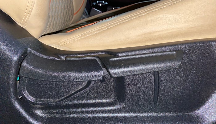 2021 Hyundai VENUE SX 1.0 (O) TURBO IMT, Petrol, Manual, 21,967 km, Driver Side Adjustment Panel