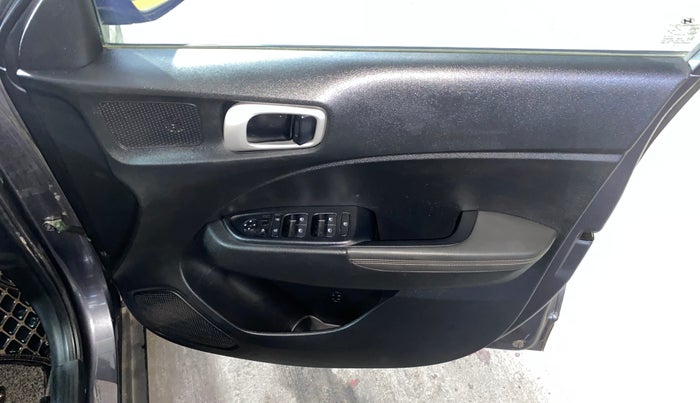 2021 Hyundai VENUE SX 1.0 (O) TURBO IMT, Petrol, Manual, 21,967 km, Driver Side Door Panels Control