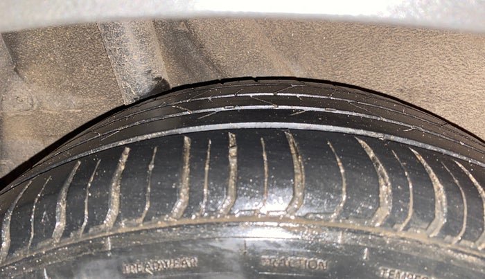 2021 Hyundai VENUE SX 1.0 (O) TURBO IMT, Petrol, Manual, 21,967 km, Right Rear Tyre Tread