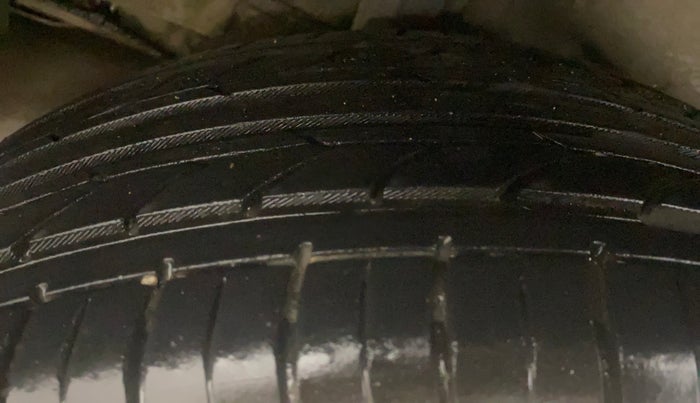 2016 Honda City 1.5L I-VTEC SV CVT, Petrol, Automatic, 1,18,172 km, Right Rear Tyre Tread