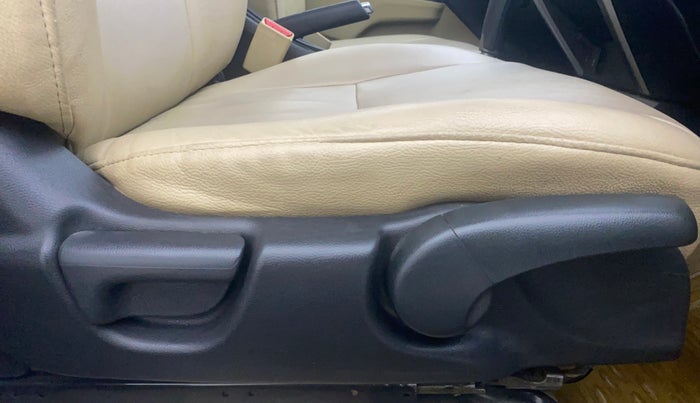 2016 Honda City 1.5L I-VTEC SV CVT, Petrol, Automatic, 1,18,172 km, Driver Side Adjustment Panel
